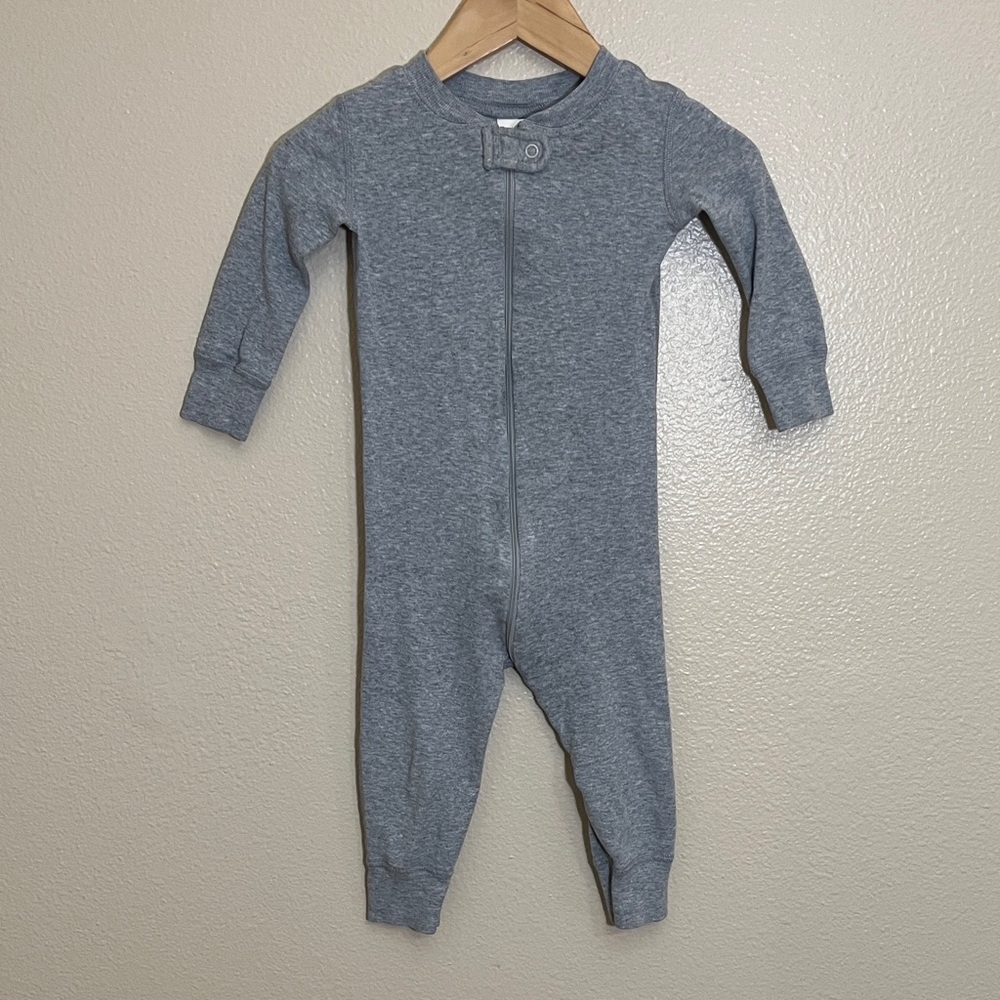 Hanna Andersson Gray Organic Cotton One Piece Pajamas